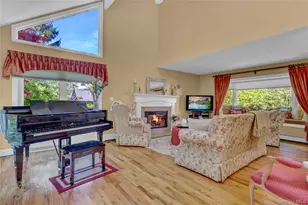 9 Ernest Ct, Kings Park, NY 11754 - Photo 5