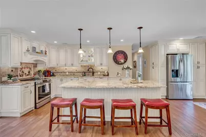 9 Ernest Court, Kings Park, NY 11754 - Photo 9