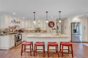 9 Ernest Ct, Kings Park, NY 11754 - Photo 9