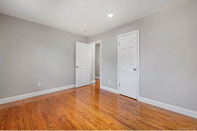 1440 Lombardy Boulevard, Bay Shore, NY 11706 - Photo 17