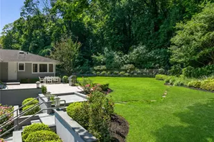 353 E Shore Rd, Great Neck, NY 11023 - Photo 21