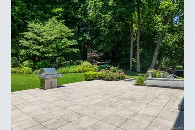 353 E Shore Road, Great Neck, NY 11023 - Photo 23