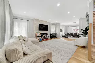 2245 Plum Tree Road N, Westbury, NY 11590 - Photo 15
