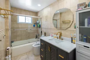 40 Peppermint Rd, Commack, NY 11725 - Photo 19
