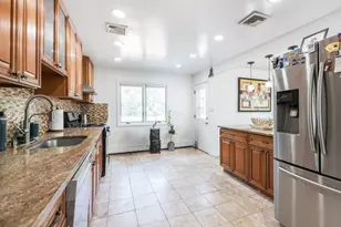 40 Peppermint Rd, Commack, NY 11725 - Photo 11