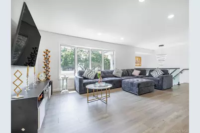 40 Peppermint Road, Commack, NY 11725 - Photo 9