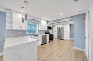 186 W 4th St, Deer Park, NY 11729 - Photo 5