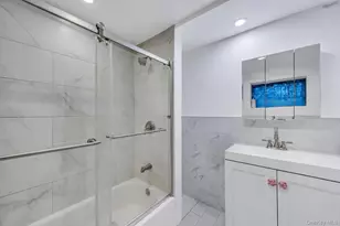 186 W 4th St, Deer Park, NY 11729 - Photo 15