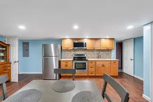 186 W 4th St, Deer Park, NY 11729 - Photo 17