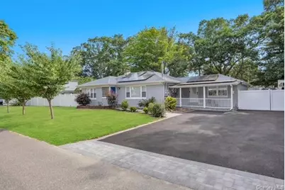 186 W 4th Street, Deer Park, NY 11729 - Photo 1