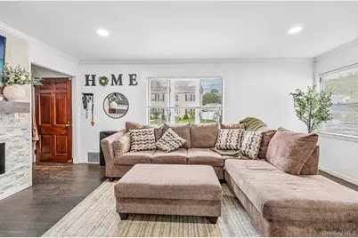 18 Miller Terrace, White Plains, NY 10607 - Photo 7