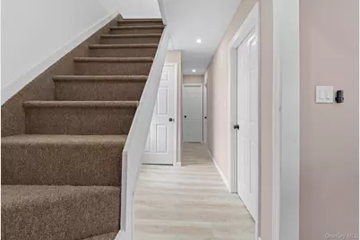 325 Newman Avenue, Bronx, NY 10473 - Photo 19