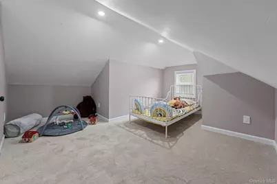 325 Newman Avenue, Bronx, NY 10473 - Photo 31