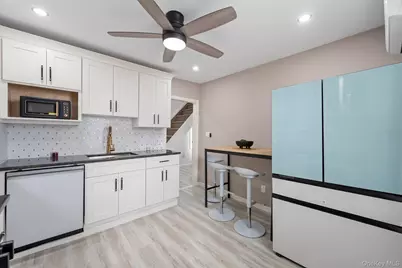 325 Newman Avenue, Bronx, NY 10473 - Photo 9