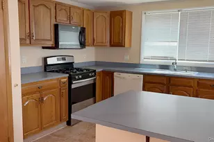 5131 Village Cir E, Manorville, NY 11949 - Photo 3