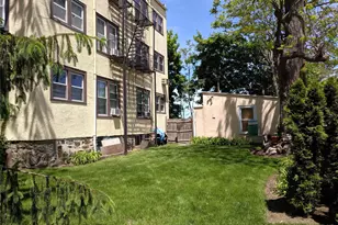 26 Coligni Ave, New Rochelle, NY 10801 - Photo 9