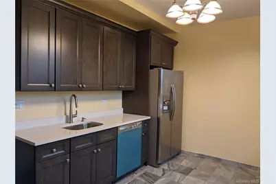 26 Coligni Avenue #2-1, New Rochelle, NY 10801 - Photo 3
