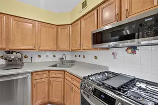 178 Fairview Cir, Middle Island, NY 11953 - Photo 7