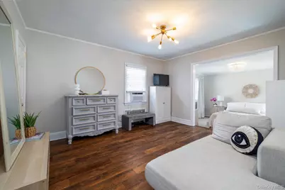 10 Woodland Avenue, Rockville Centre, NY 11570 - Photo 15