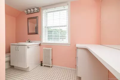 10 Woodland Avenue, Rockville Centre, NY 11570 - Photo 23