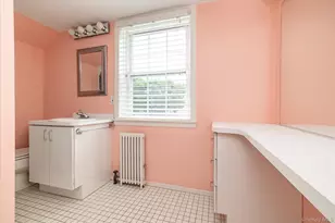 10 Woodland Ave, Rockville Centre, NY 11570 - Photo 23