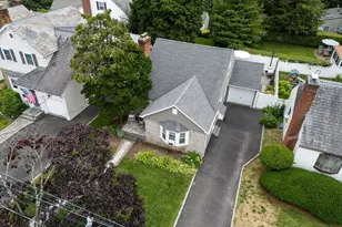 10 Woodland Ave, Rockville Centre, NY 11570 - Photo 27