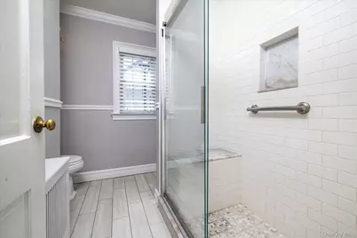 10 Woodland Avenue, Rockville Centre, NY 11570 - Photo 19