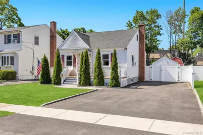 11 Irving Place, Islip Terrace, NY 11752 - Photo 3