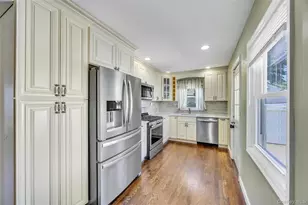 11 Irving Pl, Islip Terrace, NY 11752 - Photo 7