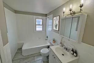 114-42 204th St, Saint Albans, NY 11412 - Photo 23