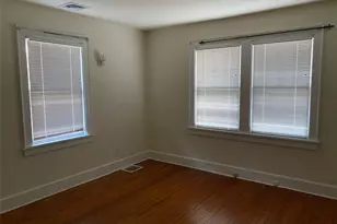 7 Chestnut St, Stony Brook, NY 11790 - Photo 3