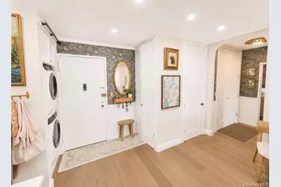 27110 Grand Central Parkway #2T, Floral Park, NY 11005 - Photo 5
