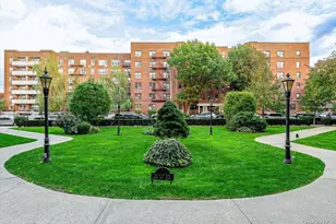 100-11 67th Rd, Forest Hills, NY 11375 - Photo 25