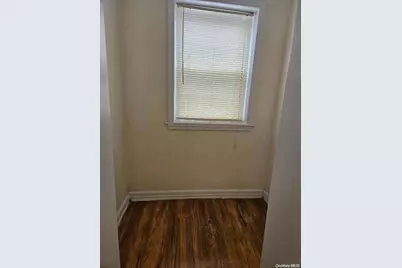 560 E Broadway #Side, Long Beach, NY 11561 - Photo 9