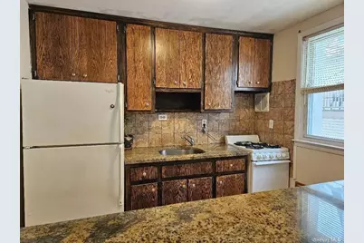 560 E Broadway #Side, Long Beach, NY 11561 - Photo 5