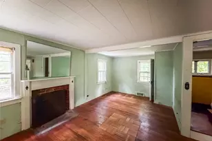 126 S Quaker Ln, Hyde Park, NY 12538 - Photo 7