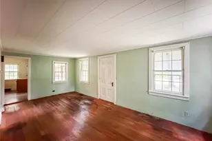126 S Quaker Ln, Hyde Park, NY 12538 - Photo 5