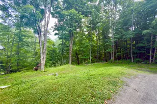 126 S Quaker Ln, Hyde Park, NY 12538 - Photo 15