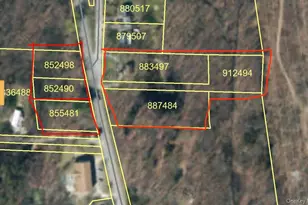 126 S Quaker Ln, Hyde Park, NY 12538 - Photo 17