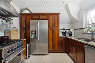 13 Campus Pl, Scarsdale, NY 10583 - Photo 3