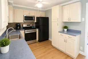 14 Shorehaven Blvd, Ronkonkoma, NY 11779 - Photo 5