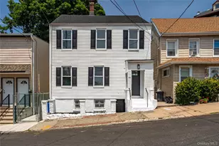 22 Grove St, New York, NY 10304 - Photo 1