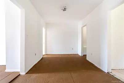 22 Grove Street, New York, NY 10304 - Photo 7