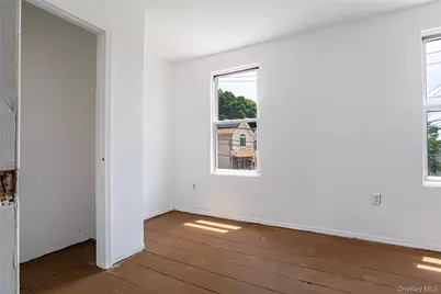 22 Grove Street, New York, NY 10304 - Photo 15