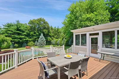 10 Crestview Drive, Pleasantville, NY 10570 - Photo 33