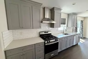 15 Comet Pl, Patchogue, NY 11772 - Photo 3
