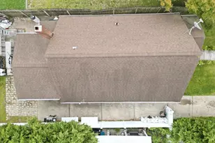 95 E Riviera Dr, Lindenhurst, NY 11757 - Photo 23