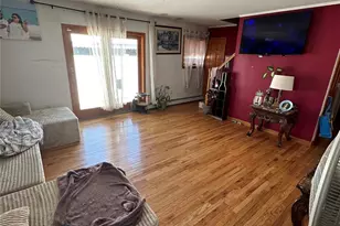 95 E Riviera Dr, Lindenhurst, NY 11757 - Photo 5