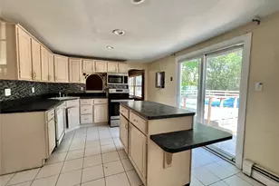119 Holbrook Rd, Holbrook, NY 11741 - Photo 3