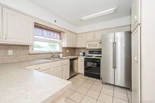 74 Highview Ave, New York, NY 10301 - Photo 9